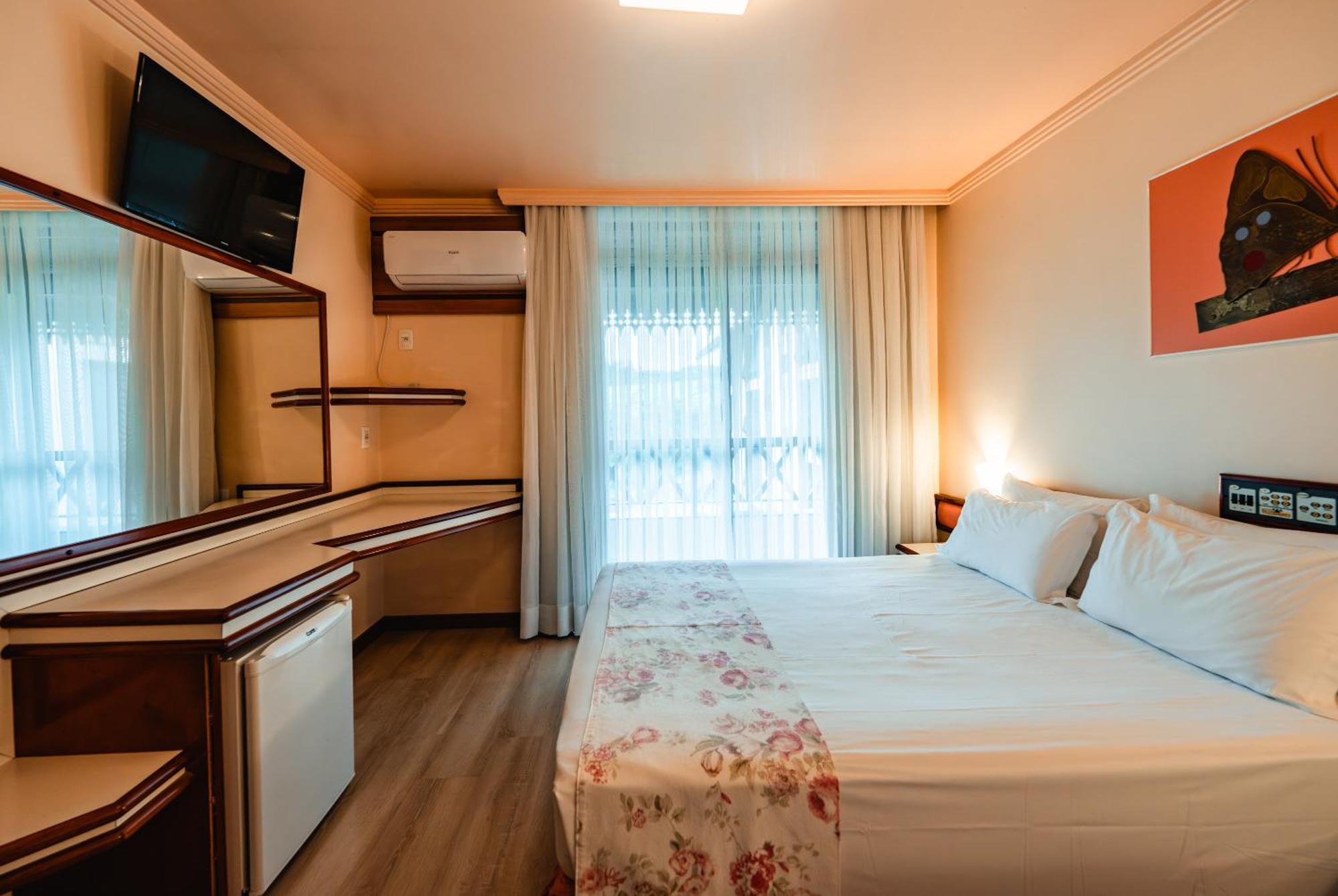 פיראטובה Hotel Vila Germanica מראה חיצוני תמונה